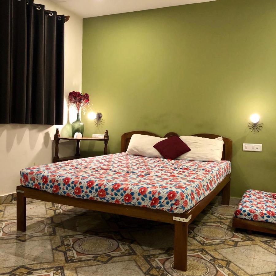 Kaza A Le Pearl Resort Andžuna Exteriér fotografie